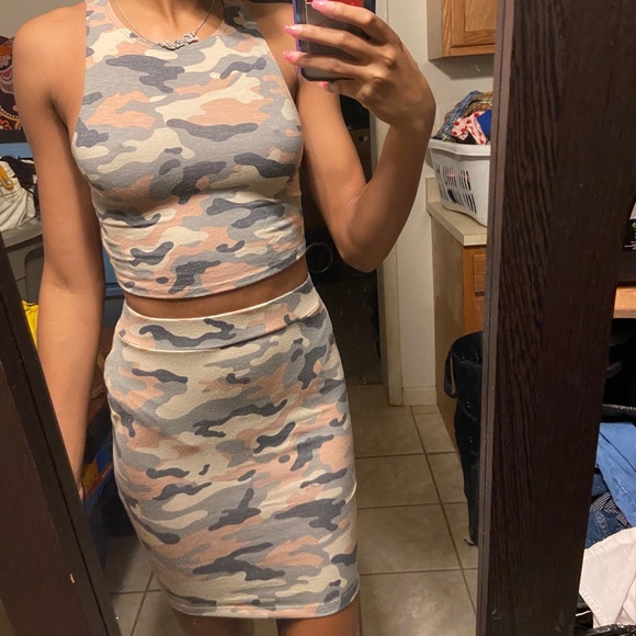 Two Piece Army Set - Picture 2 of 3